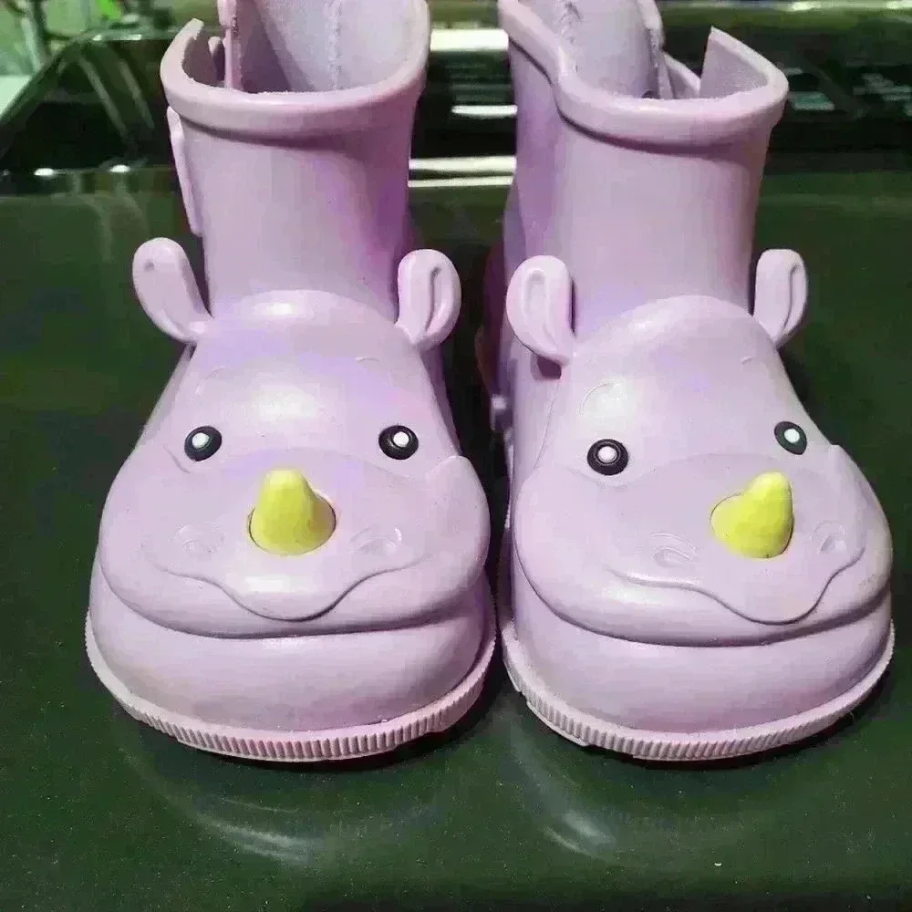 Mini Melissa good size